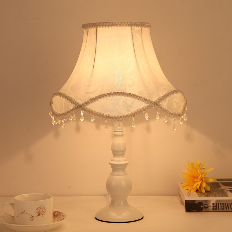 Bedroom lamp bedside lamp Euro - Desk Setup Minimalist avis et prix